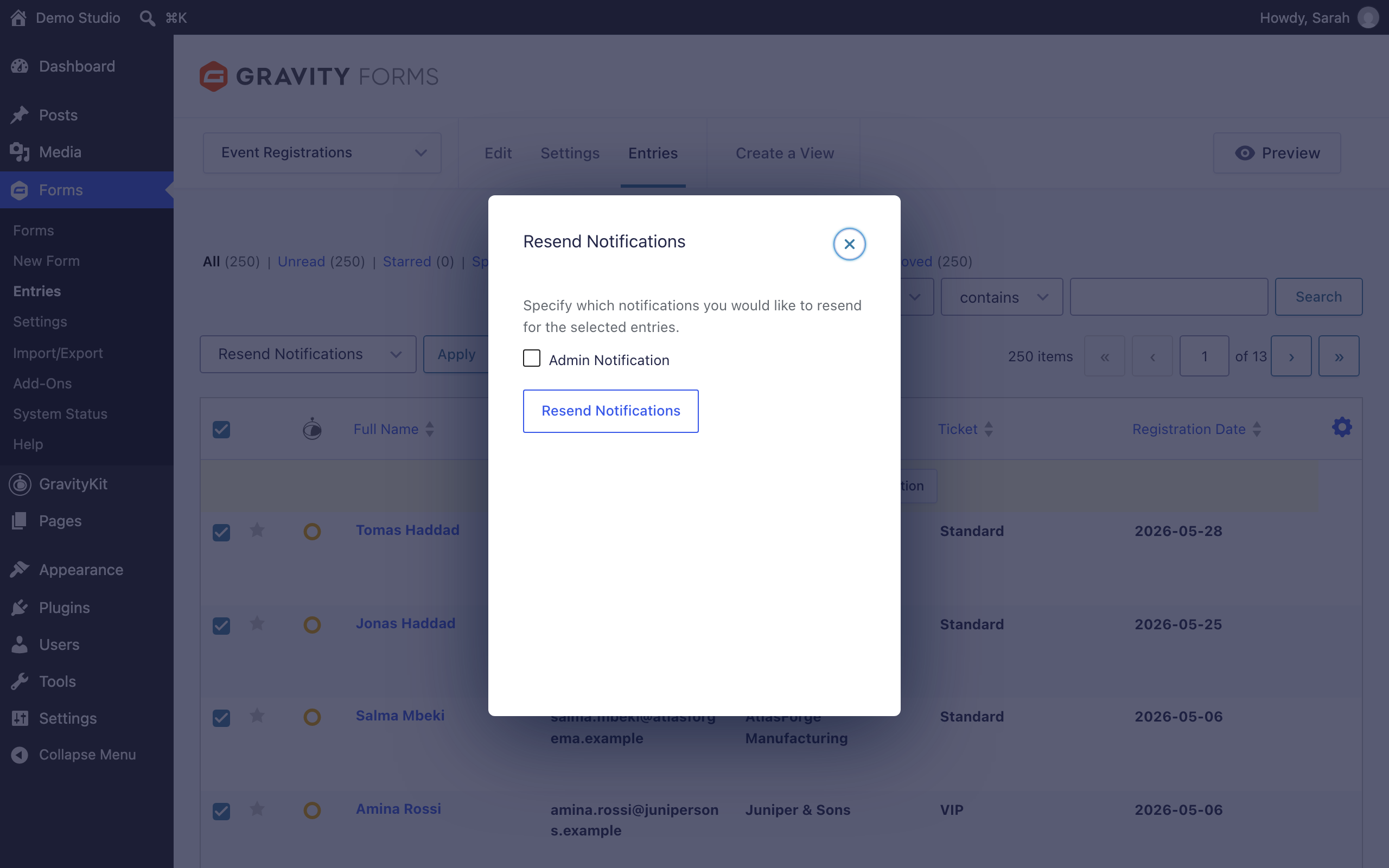 The Resend Notifications dialog asking which notifications to resend for the selected entries, with an Admin Notification checkbox and a Resend Notifications button.